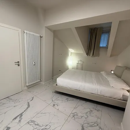 Attico Elegante Con 2 E 2 Bagni In Centro *