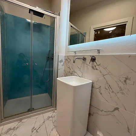 Attico Elegante Con 2 E 2 Bagni In Centro Mediolan