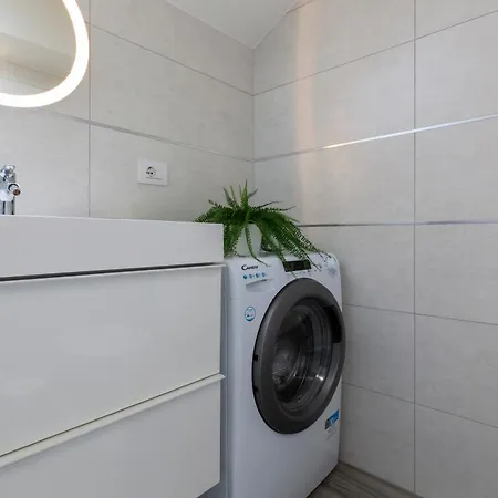 Bright Attic M4 - 2 Bedrooms Milan