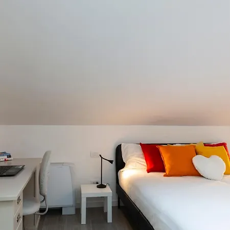 شقة Bright Attic M4 - 2 Bedrooms