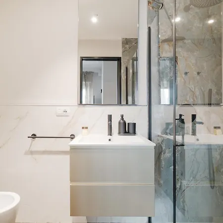 Apartament Conciliazione-cadorna - Ampio Trilocale Di Design Mediolan