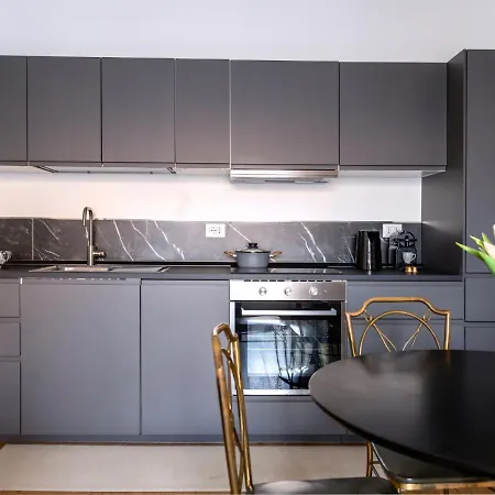 Duomo-corso - Elegante - Metro M5 Ad 1 Min