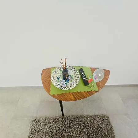 Apartment Tolstoi 83 *