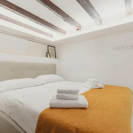 Gohost - Lovely Loft In The Heart Of Apartment Mailand