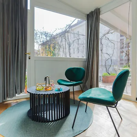 Apartman The Rent - Spacious Three-bedroom In The Heart Of