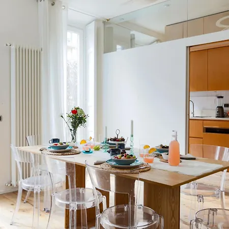 The Rent - Spacious Three-bedroom In The Heart Of Milánó