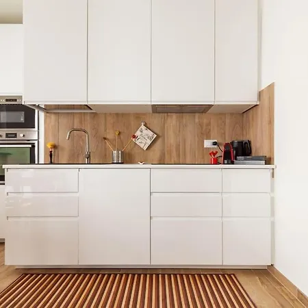Апартаменты Lambrate Charming Vicino A Aeroporto Linate Metro4 E Ospedale San Raffaele *