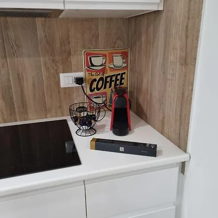 Апартаменты Lambrate Charming Vicino A Aeroporto Linate Metro4 E Ospedale San Raffaele *