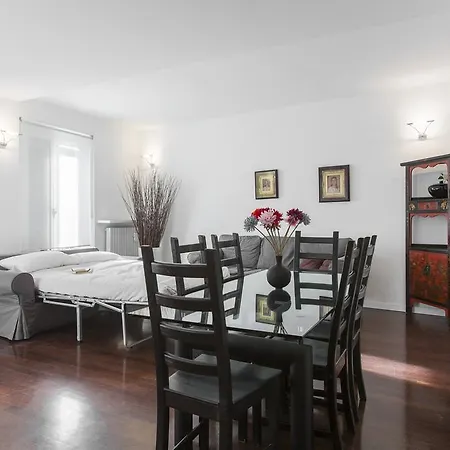 Apartment Vittoria Halldis Milan