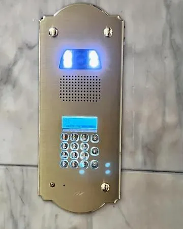 Bilocale Di Design A 100M Dalla Stazione Centrale Apartment