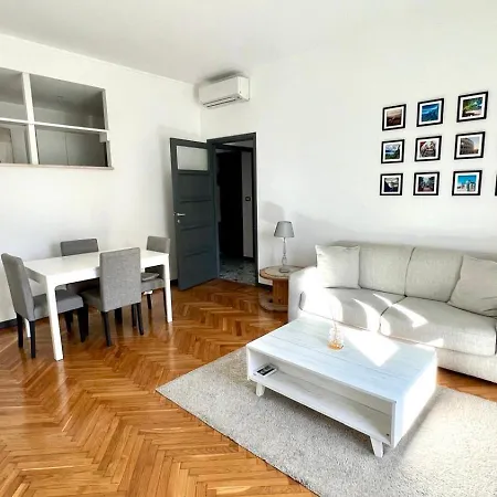 Bilocale Di Design A 100M Dalla Stazione Centrale *