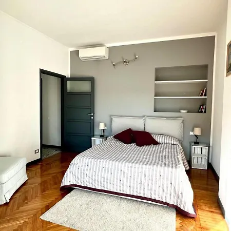 Bilocale Di Design A 100M Dalla Stazione Centrale Appartement