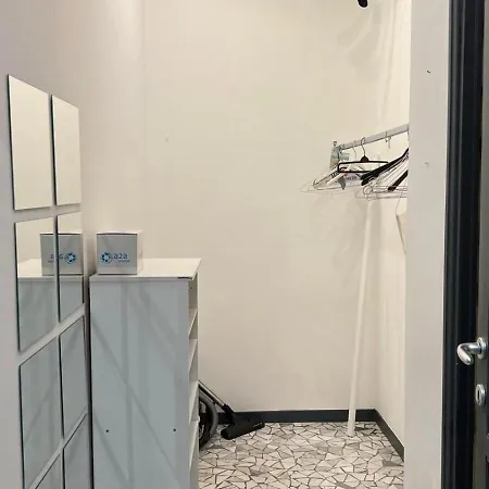Apartment Bilocale Di Design A 100M Dalla Stazione Centrale Mailand