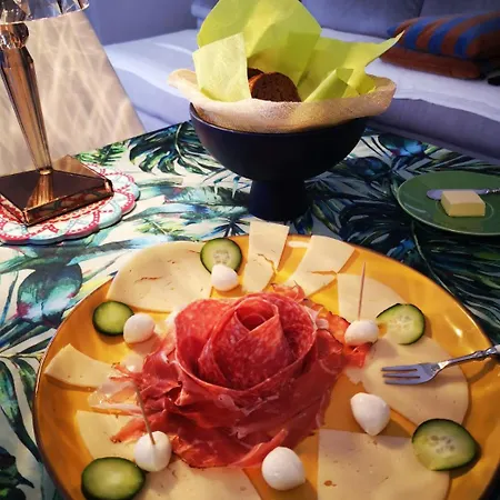 Bed & Breakfast And The Milan