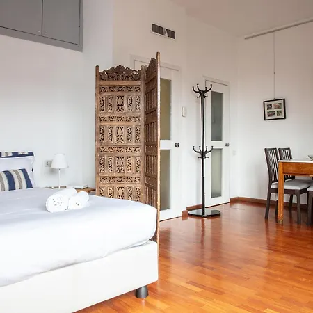 Dehomes - Porta Nuova Business Apartment