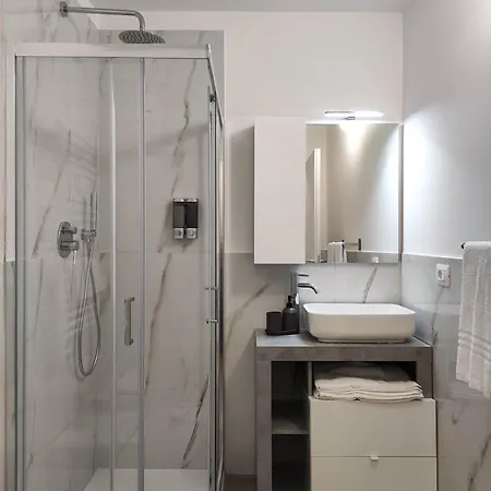 Apartment Fantastic Loft Famagosta Parkingnetflix *