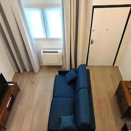 Fantastic Loft Famagosta Parkingnetflix Apartment Milan
