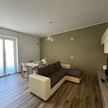 Design District Cozy Nest Apartament