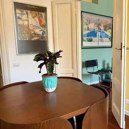 Lr Deluxe - San Babila Cozy Apartment