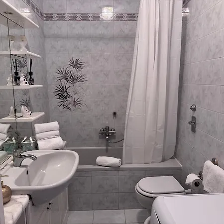 Casa Kolbe 8 , Centro M4 Apartment Milan