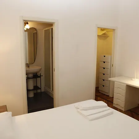 Dhomes - And Apartman *