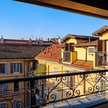 Modern Near Station Apartmán *