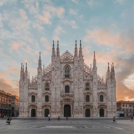 Corsica Comfort Suites-10 Min To Linate Airport Apartment