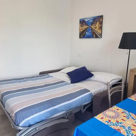 Casaballi - Bilocale Metro M3 17min Duomo Apartment *