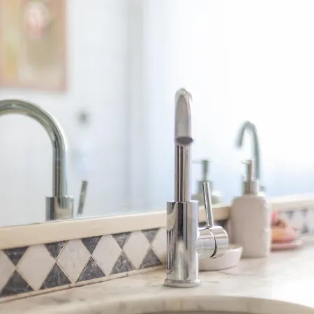 Splendido Trilocale Nolo - Loreto Apartment *