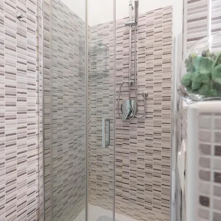 Comfortable Flat Inside Isola And Garibaldi District * Milan
