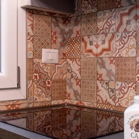 Bilocale Moderno Isola-garibaldi, 4 Posti, Wifi Veloce, Metro A 2 Minuti Lägenhet *