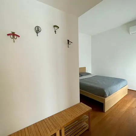 Bilocale Con Vista Lägenhet