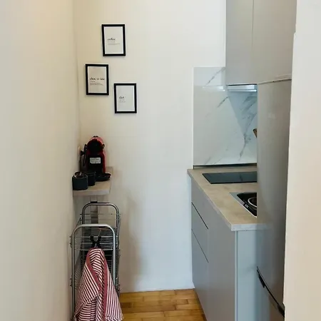 Ascanio Apartment, In The Heart Of Nightlife *