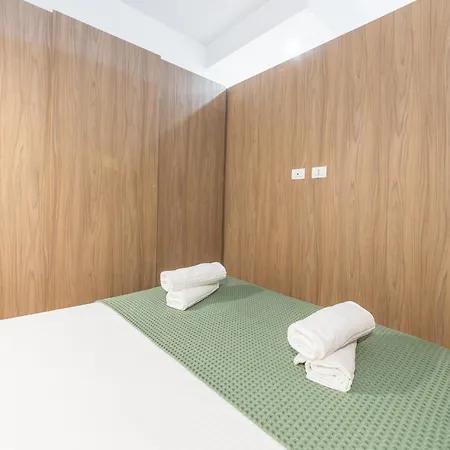 Downtown Apartment *