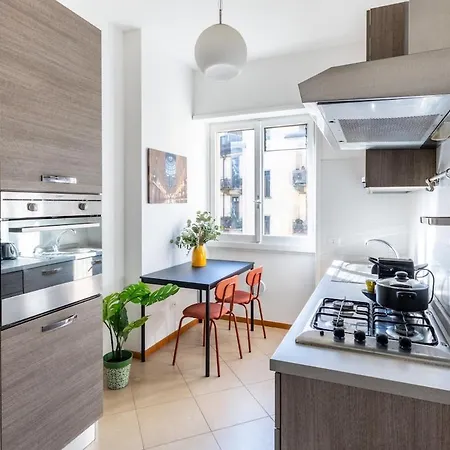 Duomo-navigli - Two Bedrooms & Terrace With Wi-fi Apartman