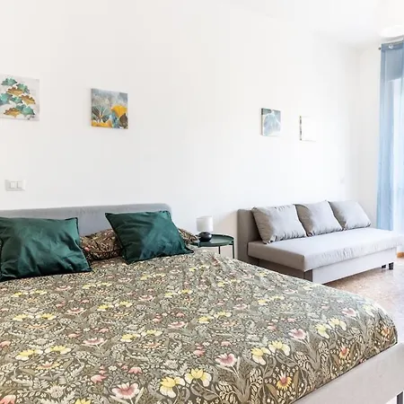Апартаменты Duomo-navigli - Two Bedrooms & Terrace With Wi-fi