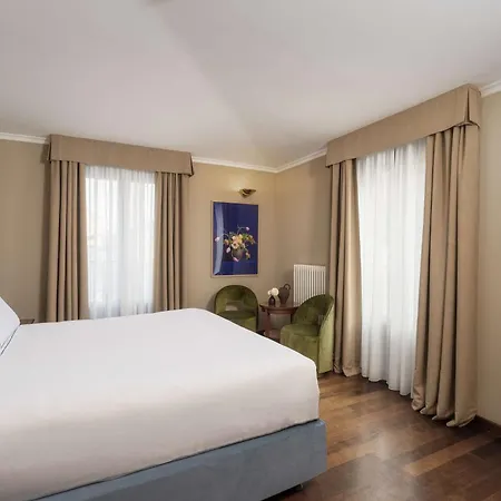 Worldhotel Casati 18 Отель 4*