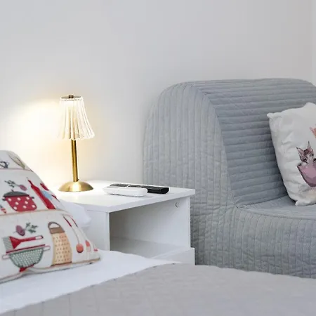 Apartament Garibaldi Isola - 80m From Garibaldi Station & 10min From Station