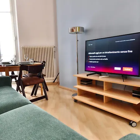 Center In Shopping And Living Area With Ac, Wifi, Steps From M1 And Airport And Fiera Link Appartement *