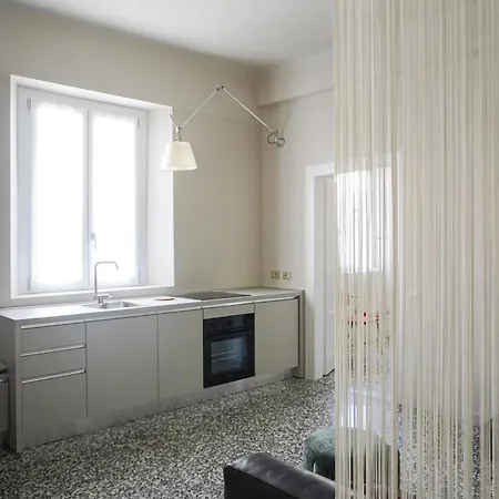 Newly Renovated Two-room Apartment