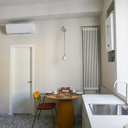 Newly Renovated Two-room Apartment