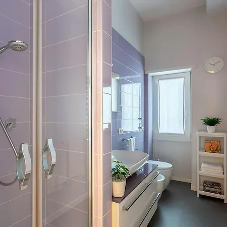 Apartment Life - Charming Joie De Vivre *