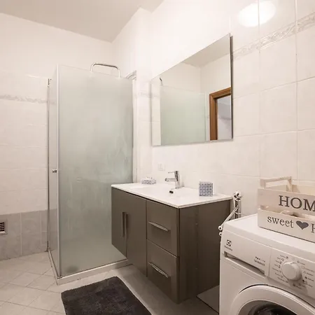 Apartment Maciachini Modern Bilo *