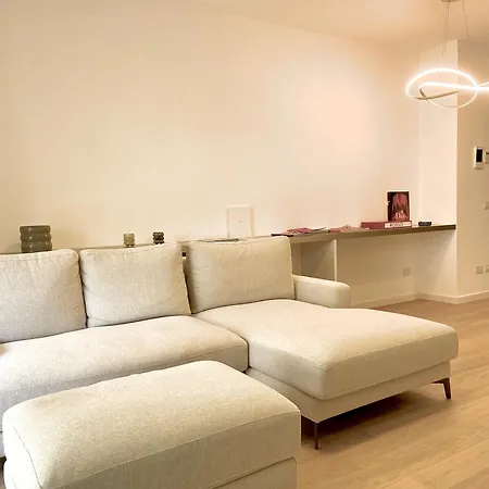 Modern With - Gym And Pool Milan