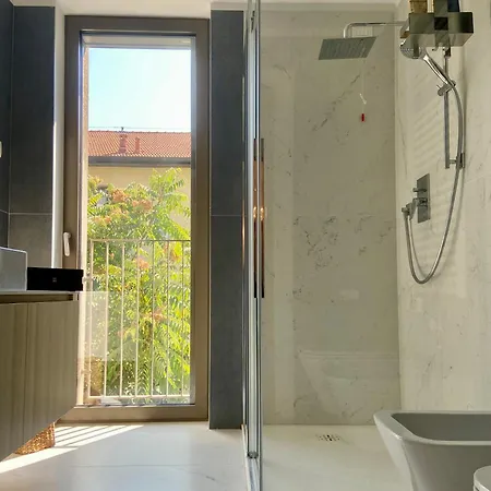 Modern With - Gym And Pool Apartment *