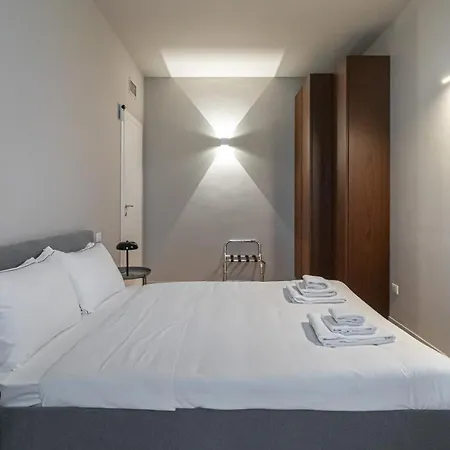 Italianway - San Vittore 16 *