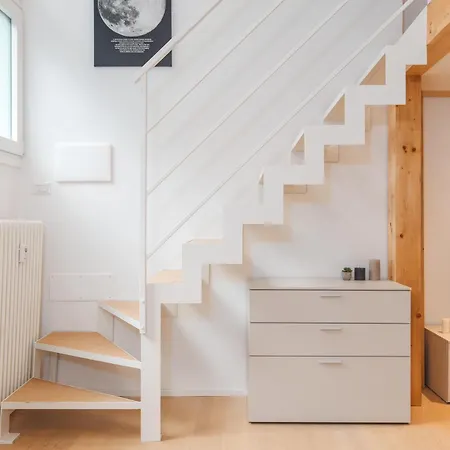 Modern Loft In - Near Lodi Tibb Metro * Milánó