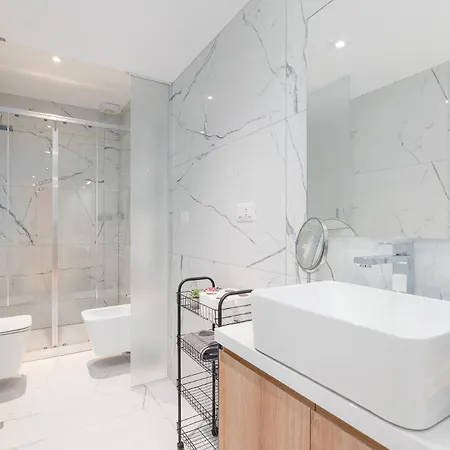 Modern Loft In - Near Lodi Tibb Metro Apartman *