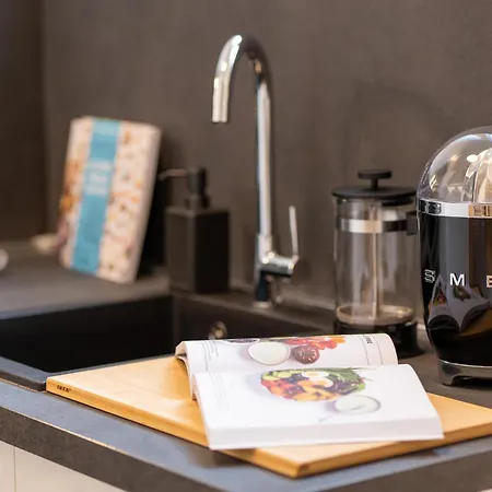 Modern Loft In - Near Lodi Tibb Metro