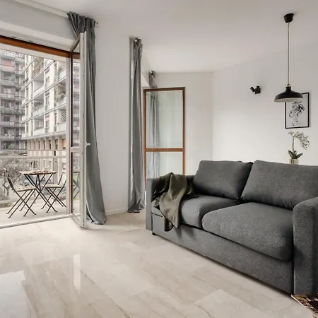 Joivy Beautiful And Modern With 2 Balconies